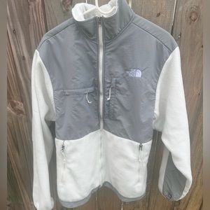 The Northface men’s full zip fleece jacket size L